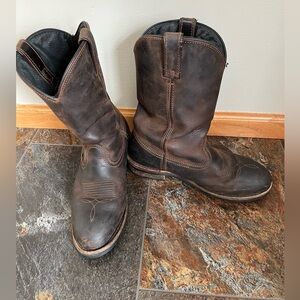 Men’s Dan Post leather steel toe western distress dark brown work boot. Size 9